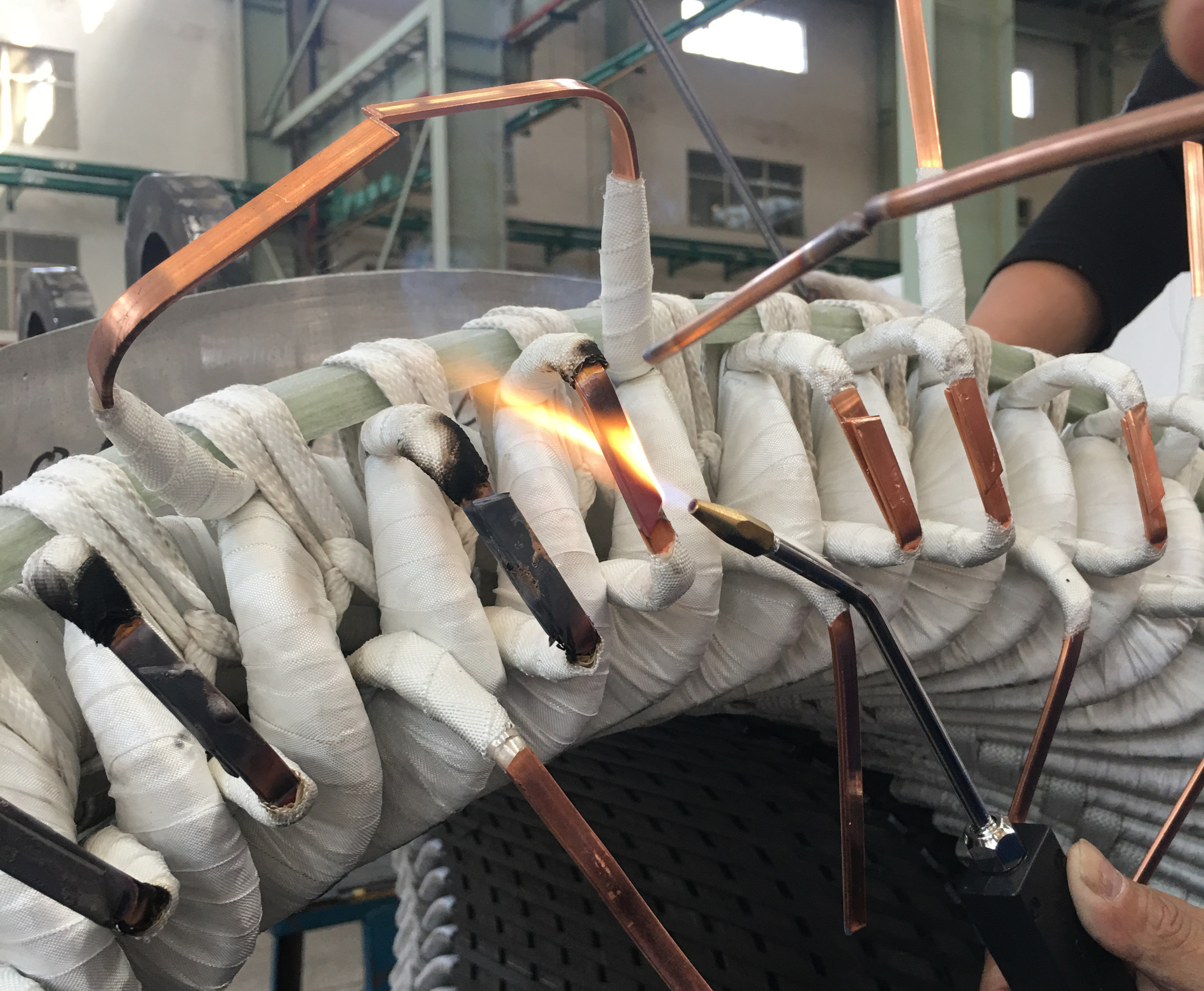 沃克能源氫氧焰焊接機(jī)--電機(jī)漆包線 扁銅線焊接 替代氧氣乙炔氣瓶！